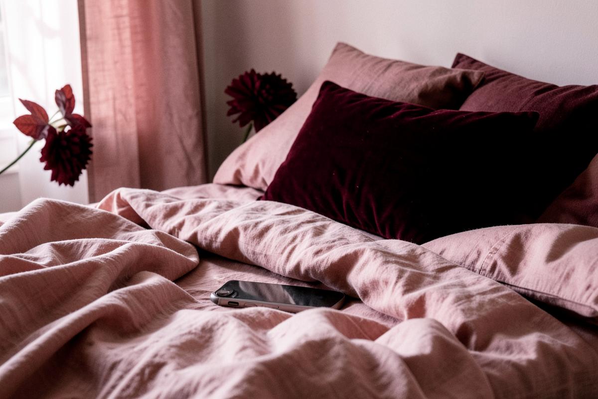 Illustration de l’article : Bed rotting : vrai repos ou journée perdue ? Ce que ça change vraiment